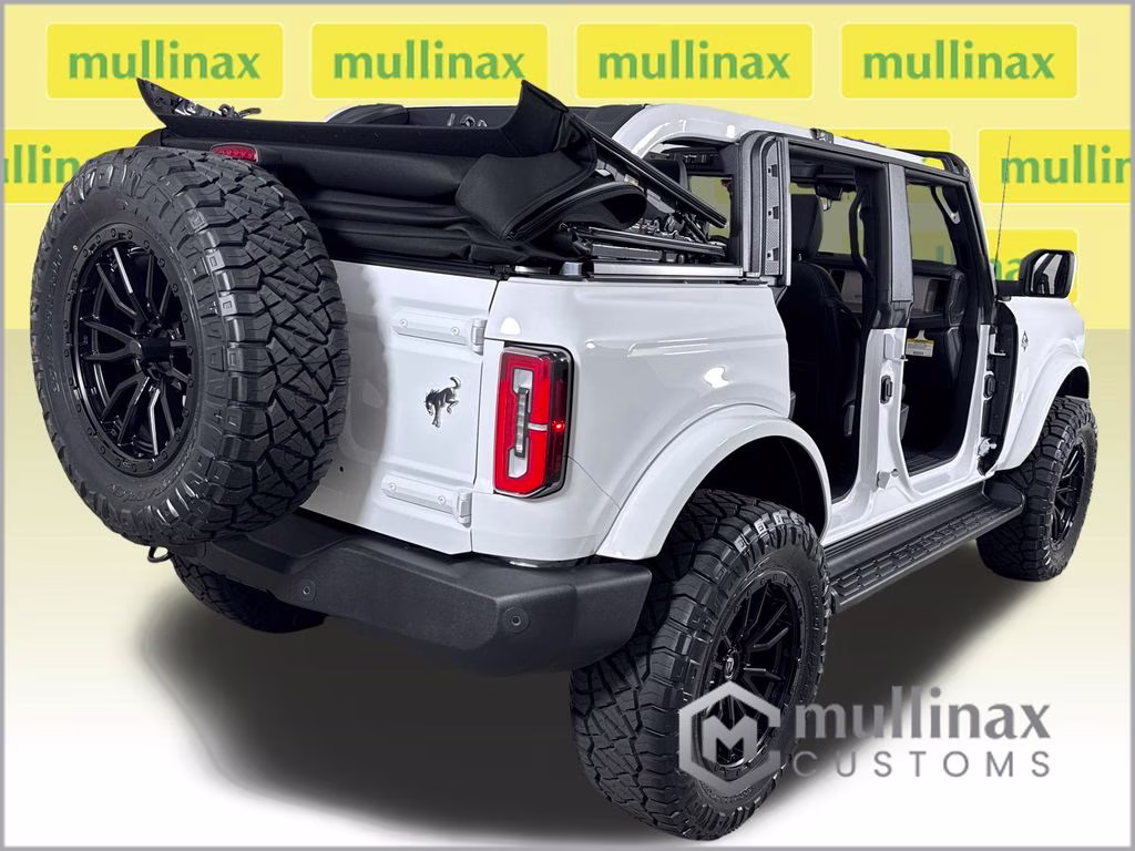 2026 Oxford White Ford Bronco Outer Banks 4X4 SUV