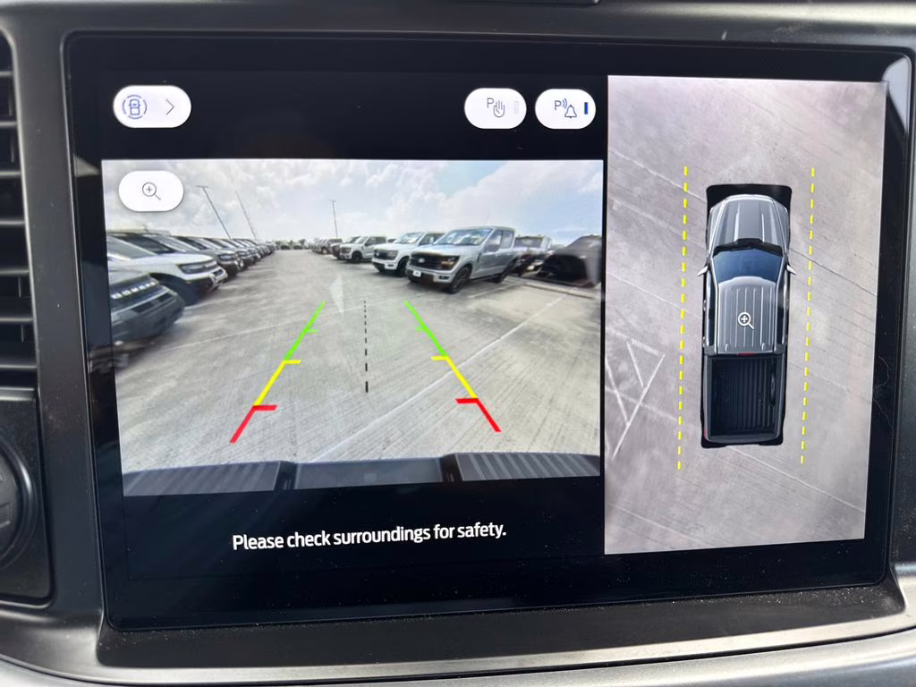 2026 Ruby Red Metallic Tinted Clearcoat Ford F-150 XLT RWD Truck