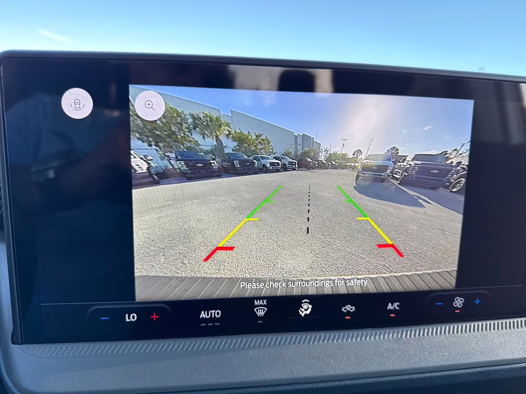 2026 Oxford White Ford Maverick XL AWD Truck