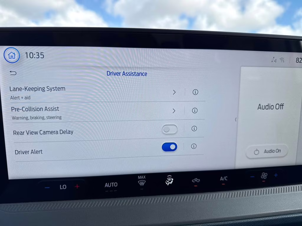 2026 Oxford White Ford Maverick XL AWD Truck