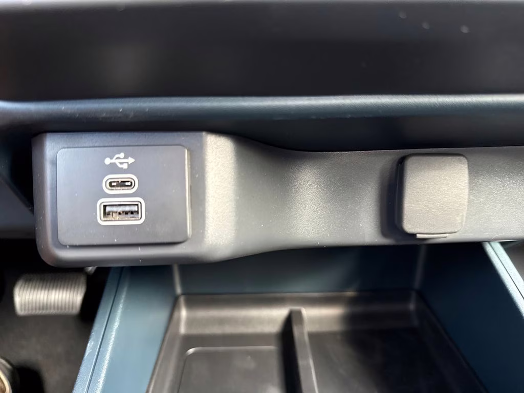 2026 Oxford White Ford Maverick XL AWD Truck