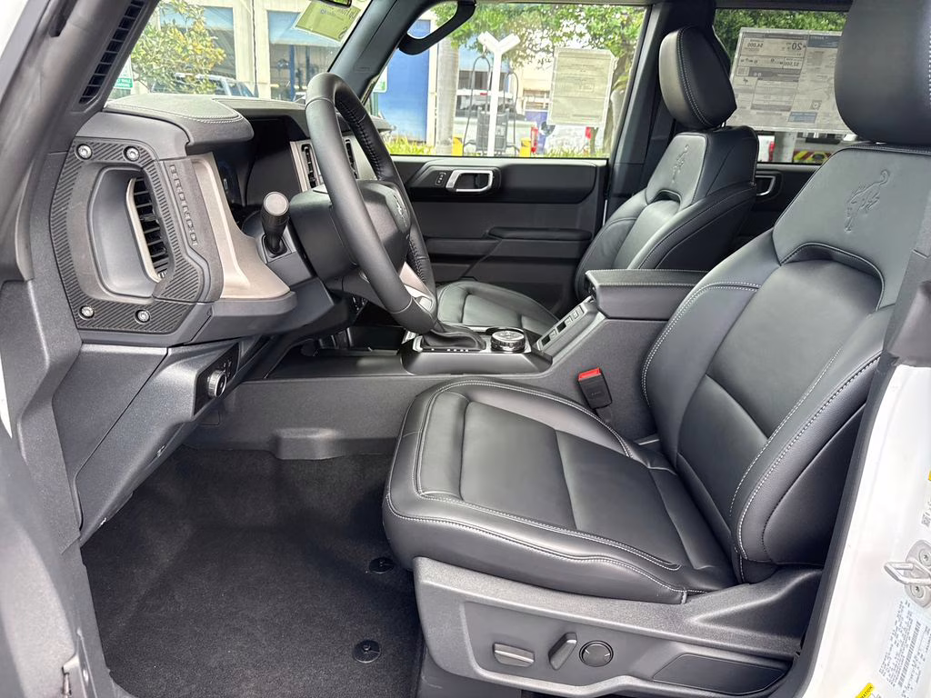 2026 Oxford White Ford Bronco Outer Banks 4X4 SUV