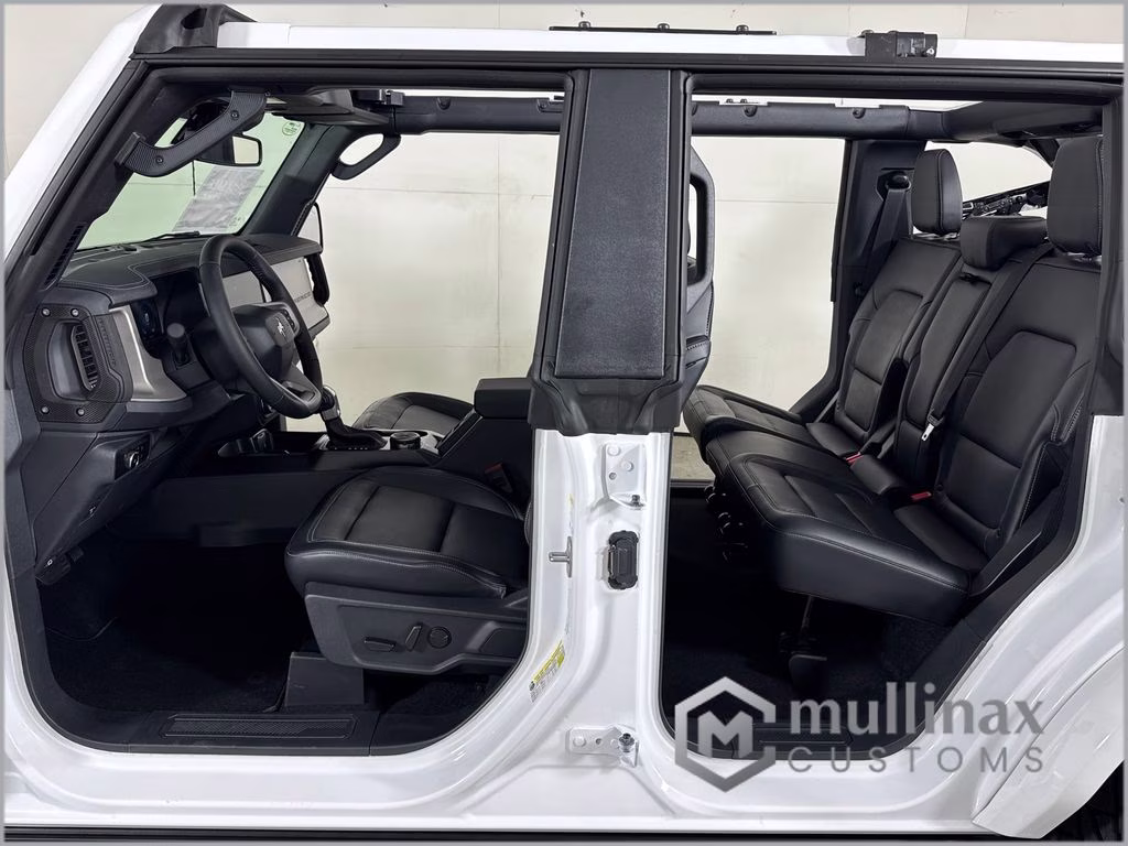 2026 Oxford White Ford Bronco Outer Banks 4X4 SUV