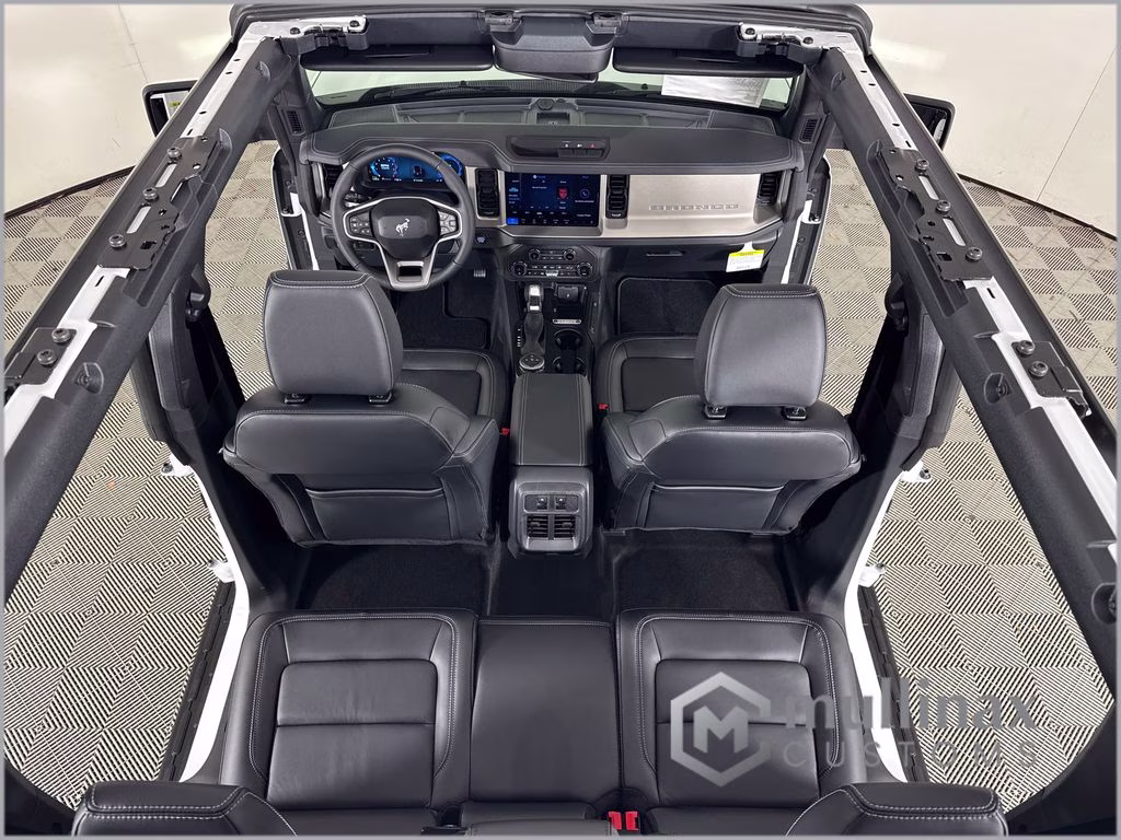 2026 Oxford White Ford Bronco Outer Banks 4X4 SUV