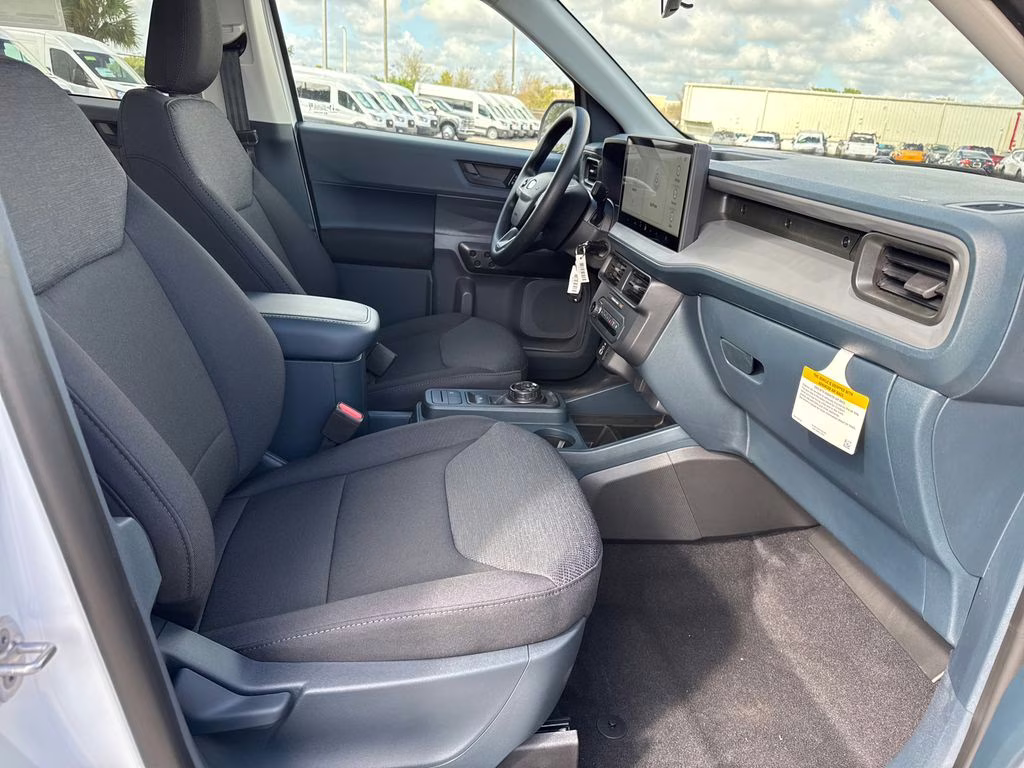 2026 Oxford White Ford Maverick XL AWD Truck