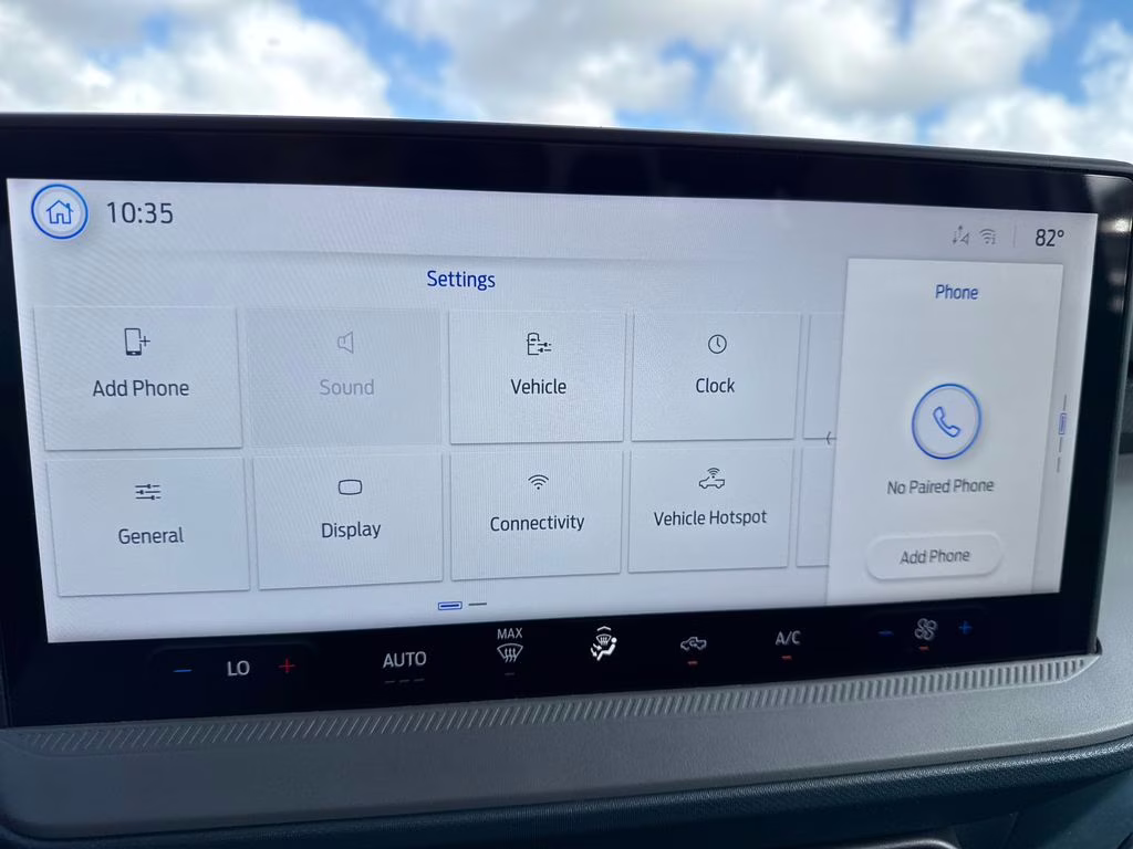 2026 Oxford White Ford Maverick XL AWD Truck