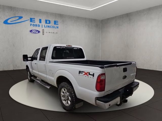 2011 Oxford White Ford Super Duty F-250 SRW Lariat 4X4 Truck