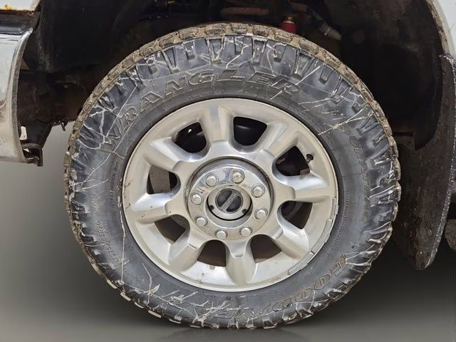 2011 Oxford White Ford Super Duty F-250 SRW Lariat 4X4 Truck