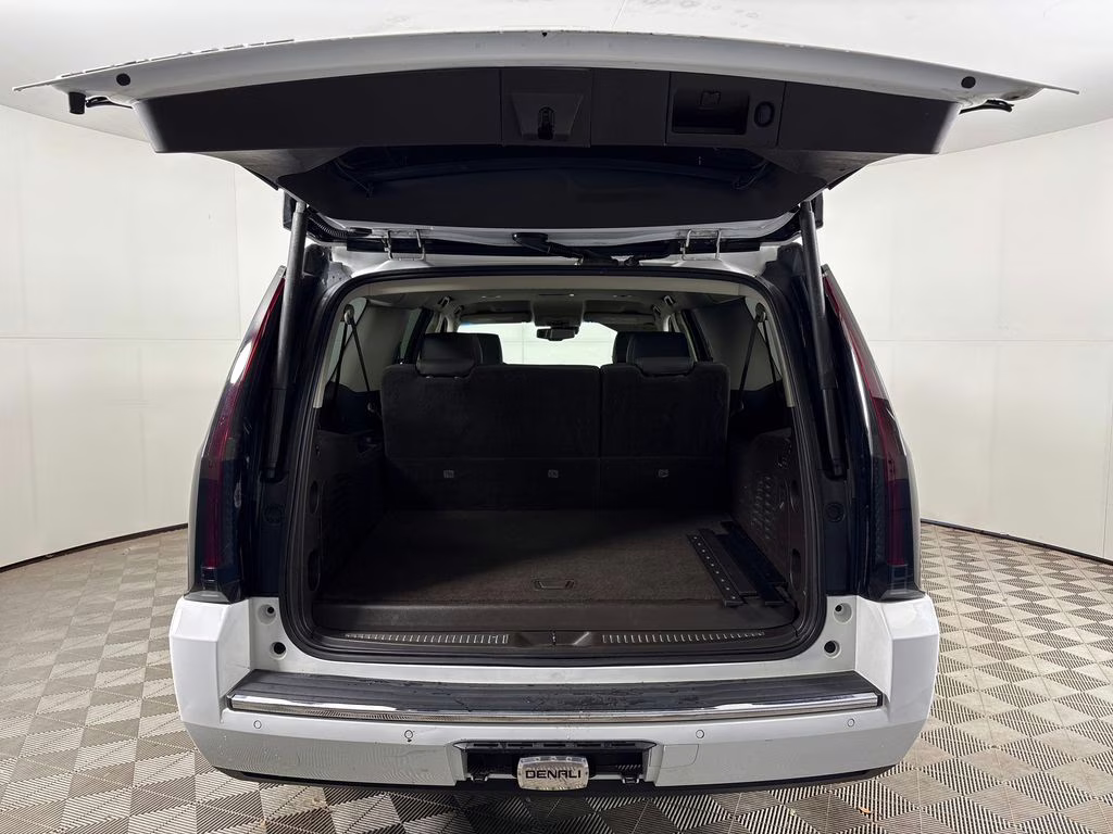 2020 Summit White GMC Yukon XL Denali 4X4 SUV