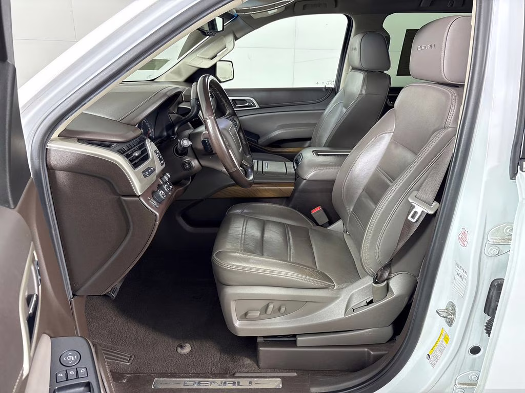 2020 Summit White GMC Yukon XL Denali 4X4 SUV