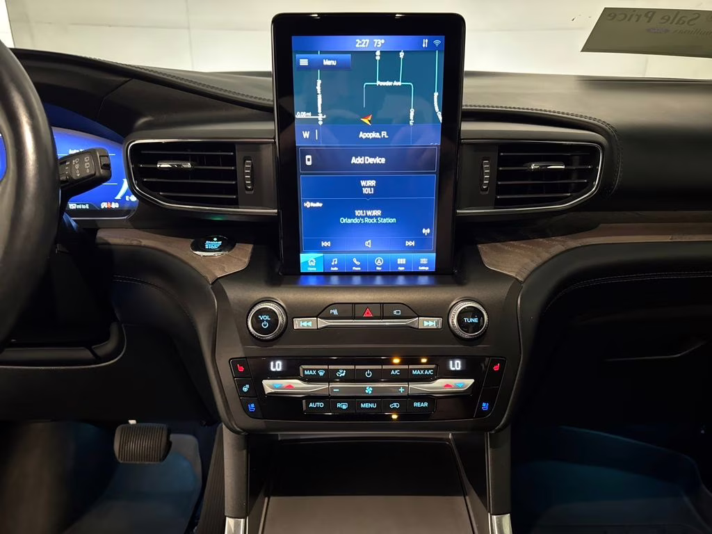 2020 Star White Metallic Tri-Coat Ford Explorer Platinum 4X4 SUV