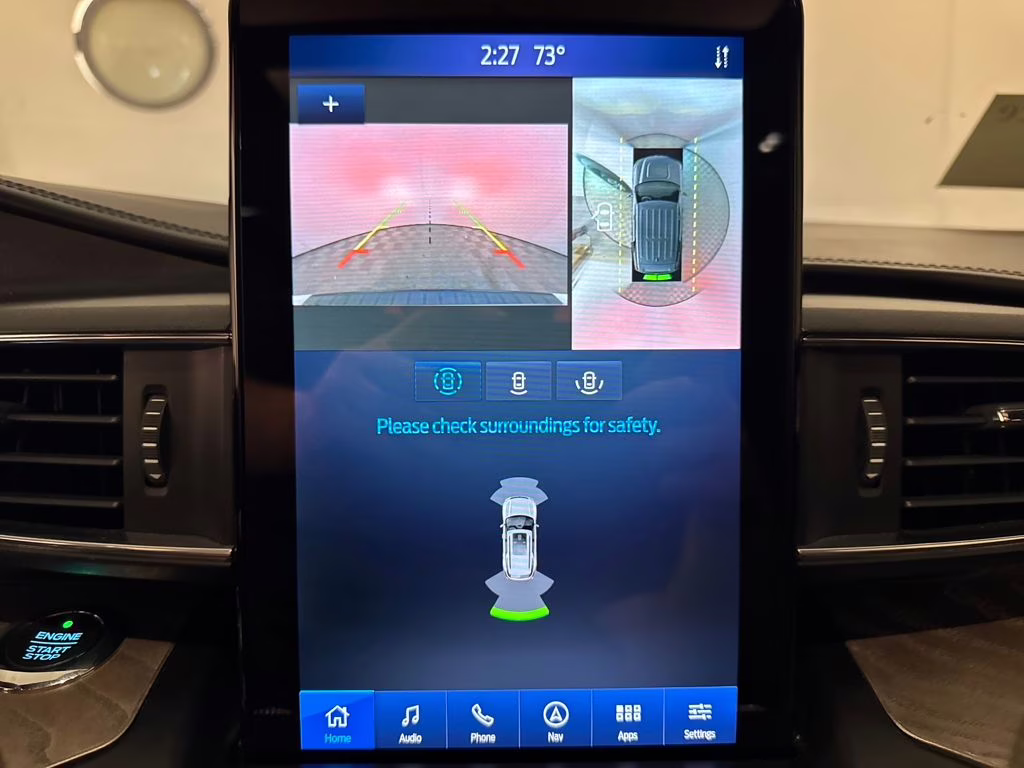 2020 Star White Metallic Tri-Coat Ford Explorer Platinum 4X4 SUV