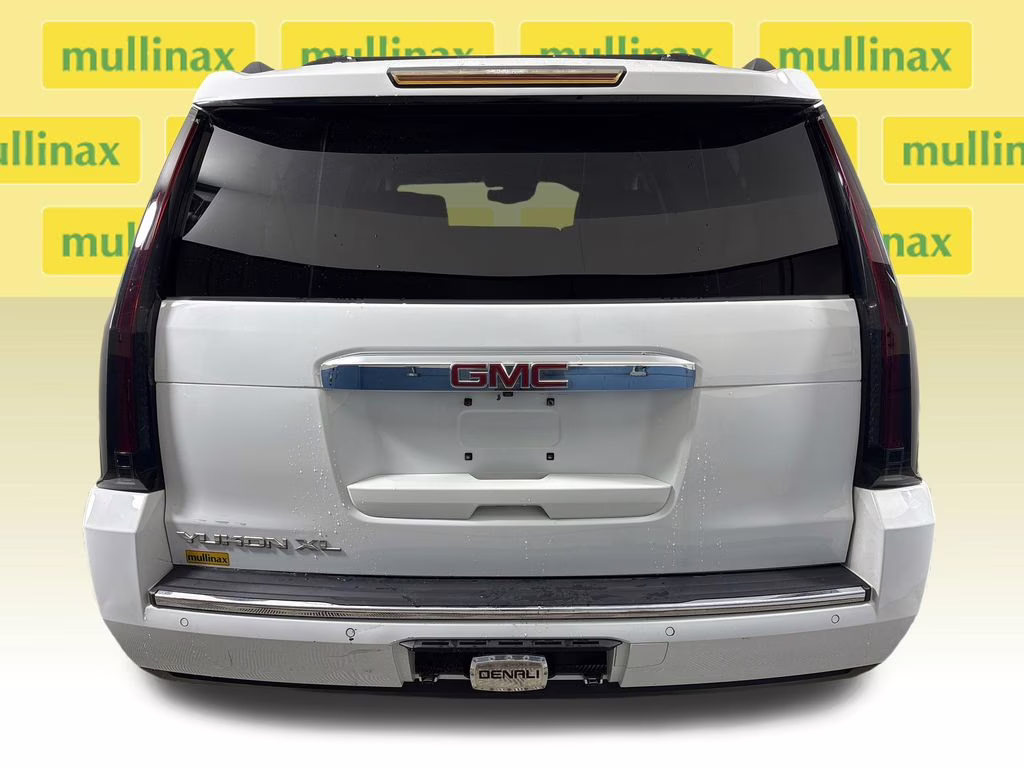 2020 Summit White GMC Yukon XL Denali 4X4 SUV