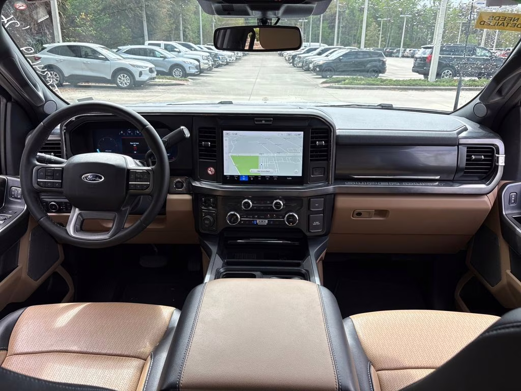 2026 Oxford White Ford Super Duty F-250 SRW Lariat 4X4 Truck