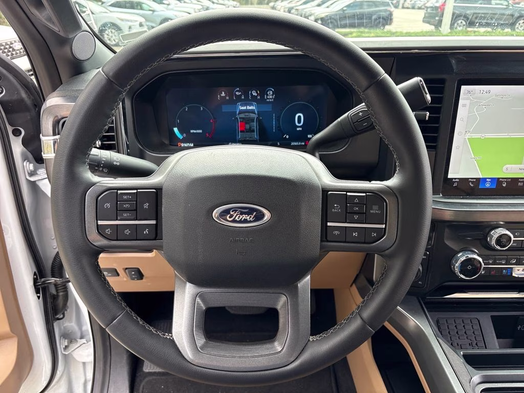 2026 Oxford White Ford Super Duty F-250 SRW Lariat 4X4 Truck