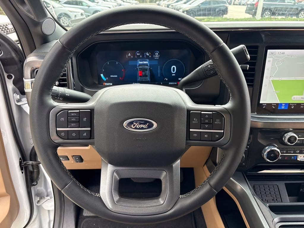 2026 Oxford White Ford Super Duty F-250 SRW Lariat 4X4 Truck