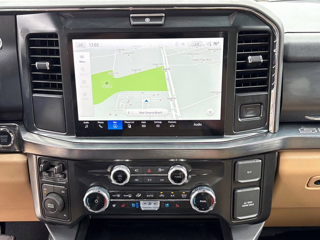 2026 Oxford White Ford Super Duty F-250 SRW Lariat 4X4 Truck