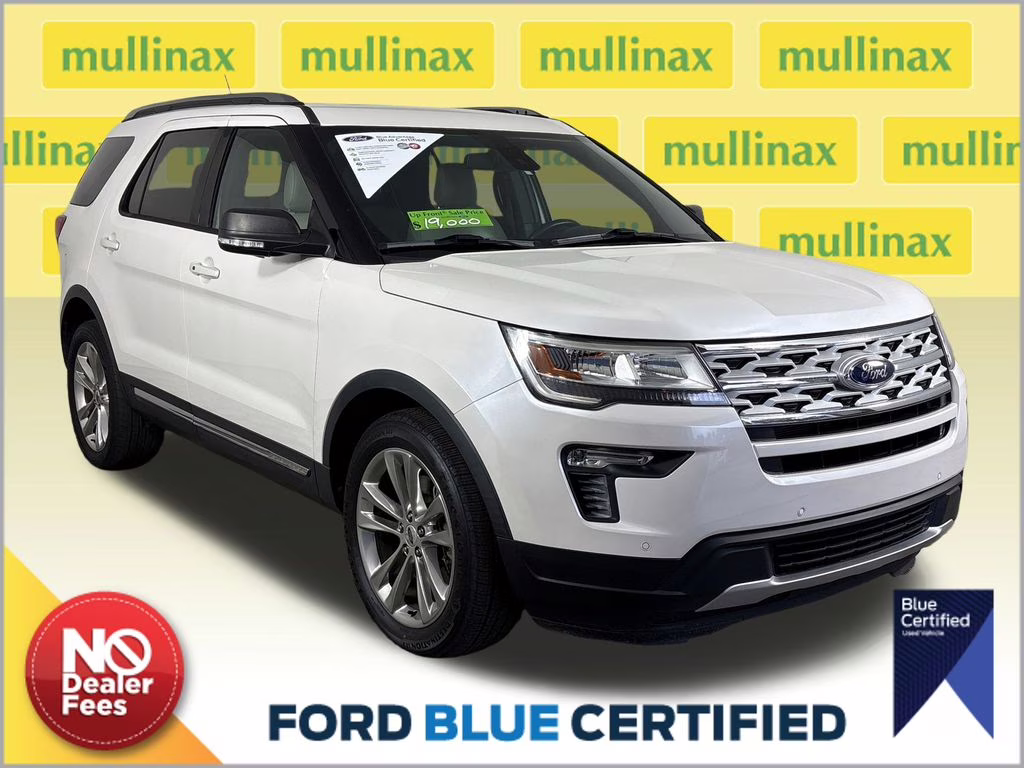 2019 White Platinum Clearcoat Metallic Ford Explorer XLT 4X4 SUV