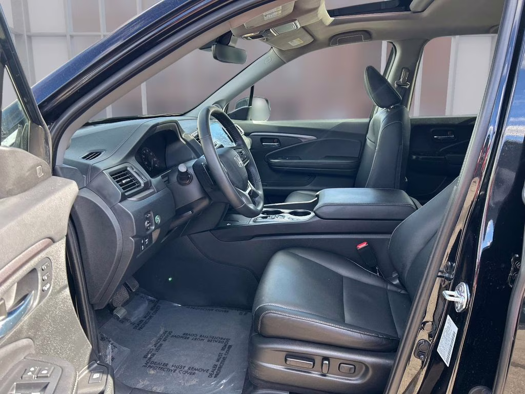 2025 Black Honda Ridgeline RTL AWD Truck