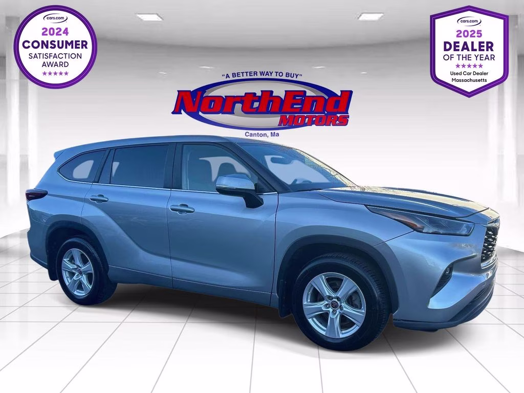 2024 Celestial Silver Metallic Toyota Highlander LE AWD SUV