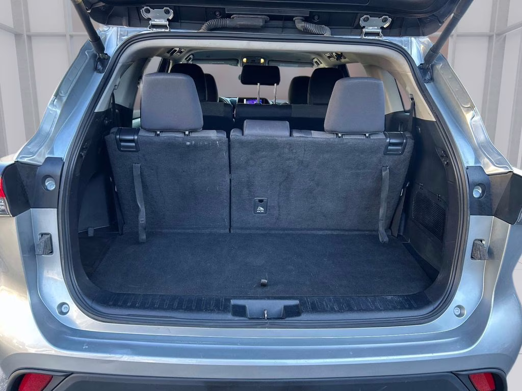 2024 Celestial Silver Metallic Toyota Highlander LE AWD SUV