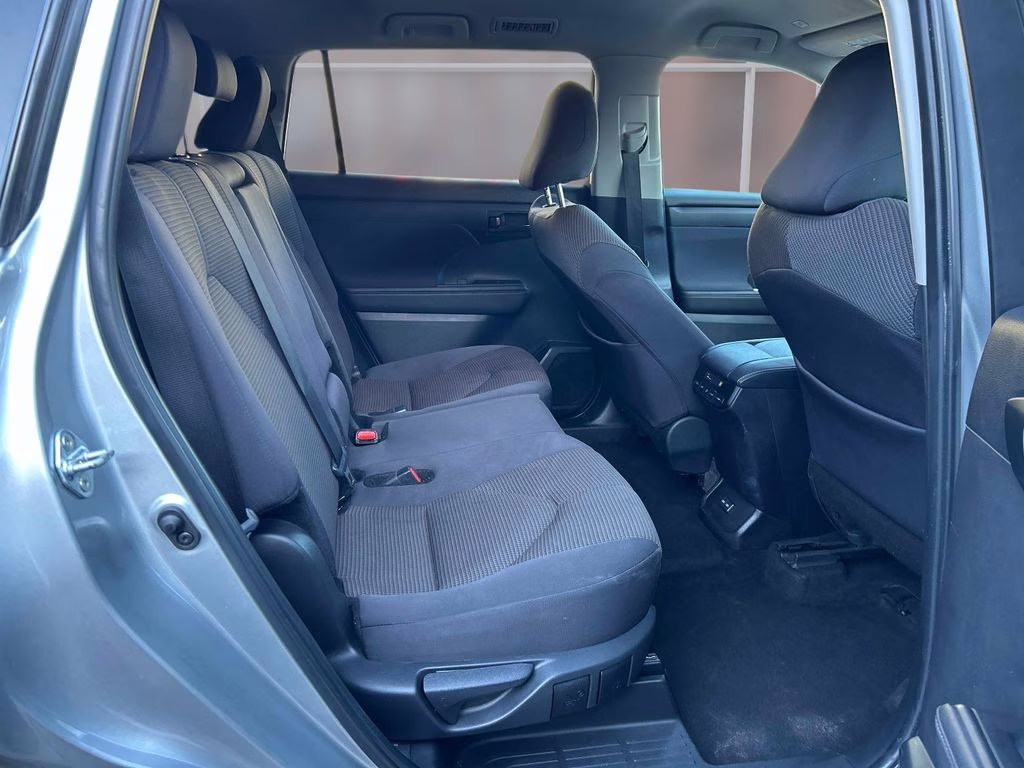 2024 Celestial Silver Metallic Toyota Highlander LE AWD SUV