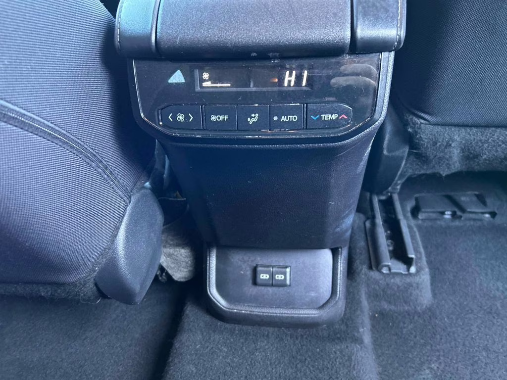 2024 Celestial Silver Metallic Toyota Highlander LE AWD SUV