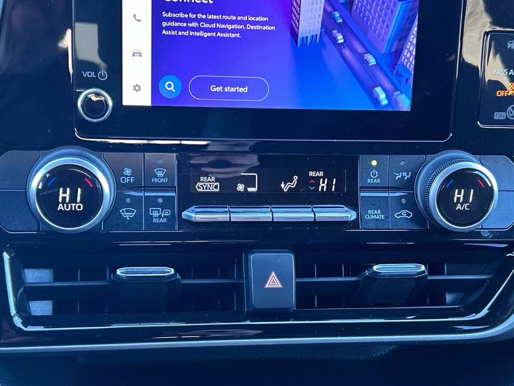 2024 Celestial Silver Metallic Toyota Highlander LE AWD SUV