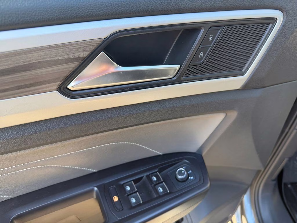 2021 Pyrite Silver Metallic Volkswagen Atlas SEL AWD SUV