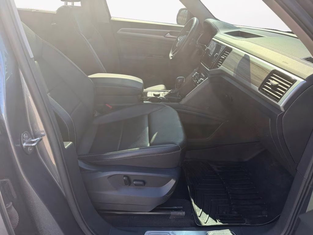 2021 Pyrite Silver Metallic Volkswagen Atlas SEL AWD SUV