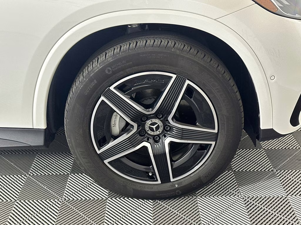 2025 Polar White Mercedes-Benz GLC GLC 300 AWD SUV