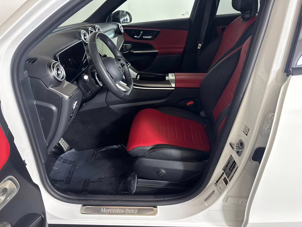 2025 Polar White Mercedes-Benz GLC GLC 300 AWD SUV