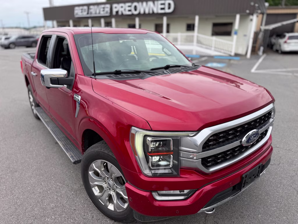 2022 Rapid Red Metallic Tinted Clearcoat Ford F-150 Platinum 4X4 Truck