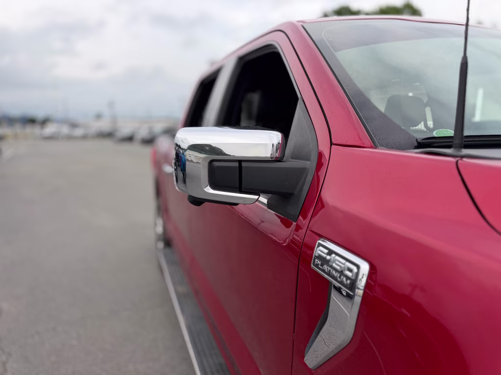 2022 Rapid Red Metallic Tinted Clearcoat Ford F-150 Platinum 4X4 Truck
