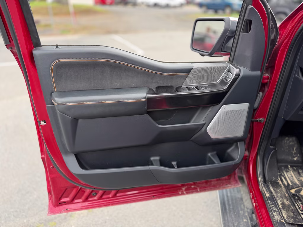 2022 Rapid Red Metallic Tinted Clearcoat Ford F-150 Platinum 4X4 Truck