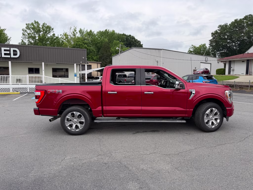 2022 Rapid Red Metallic Tinted Clearcoat Ford F-150 Platinum 4X4 Truck