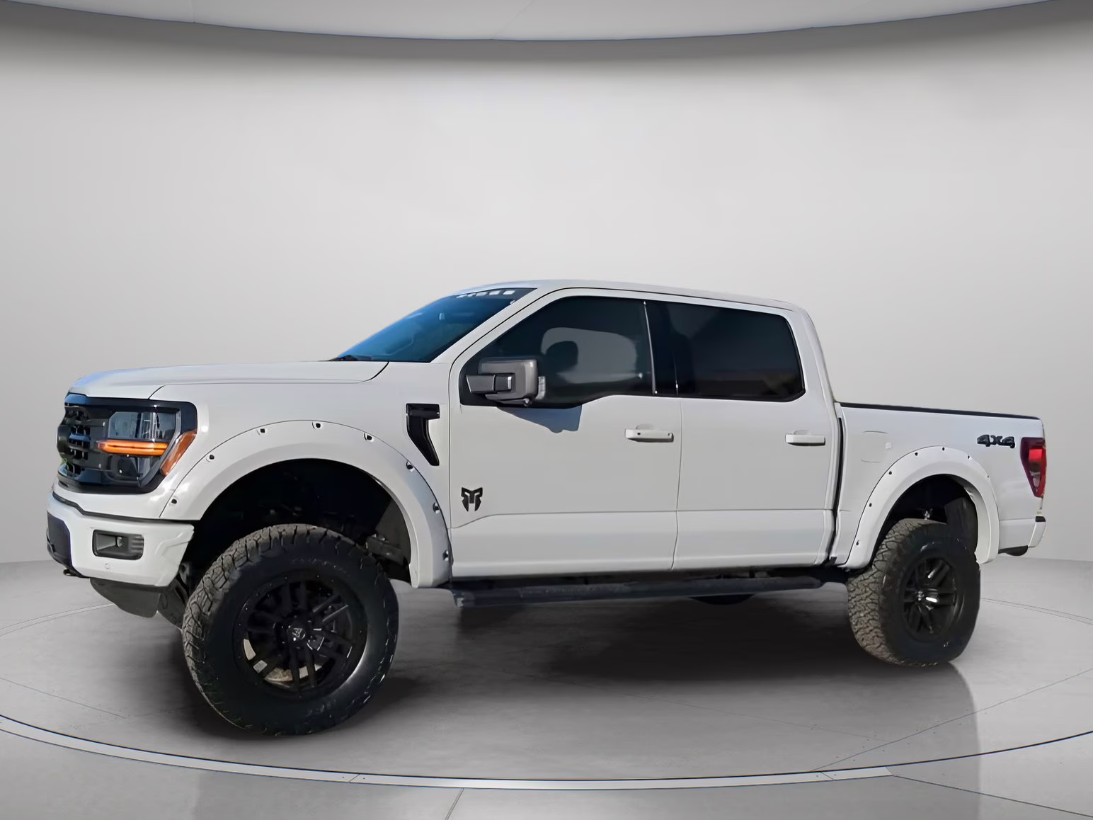 2026 Avalanche Ford F-150 XLT Crew Cab Pickup 4X4 Truck