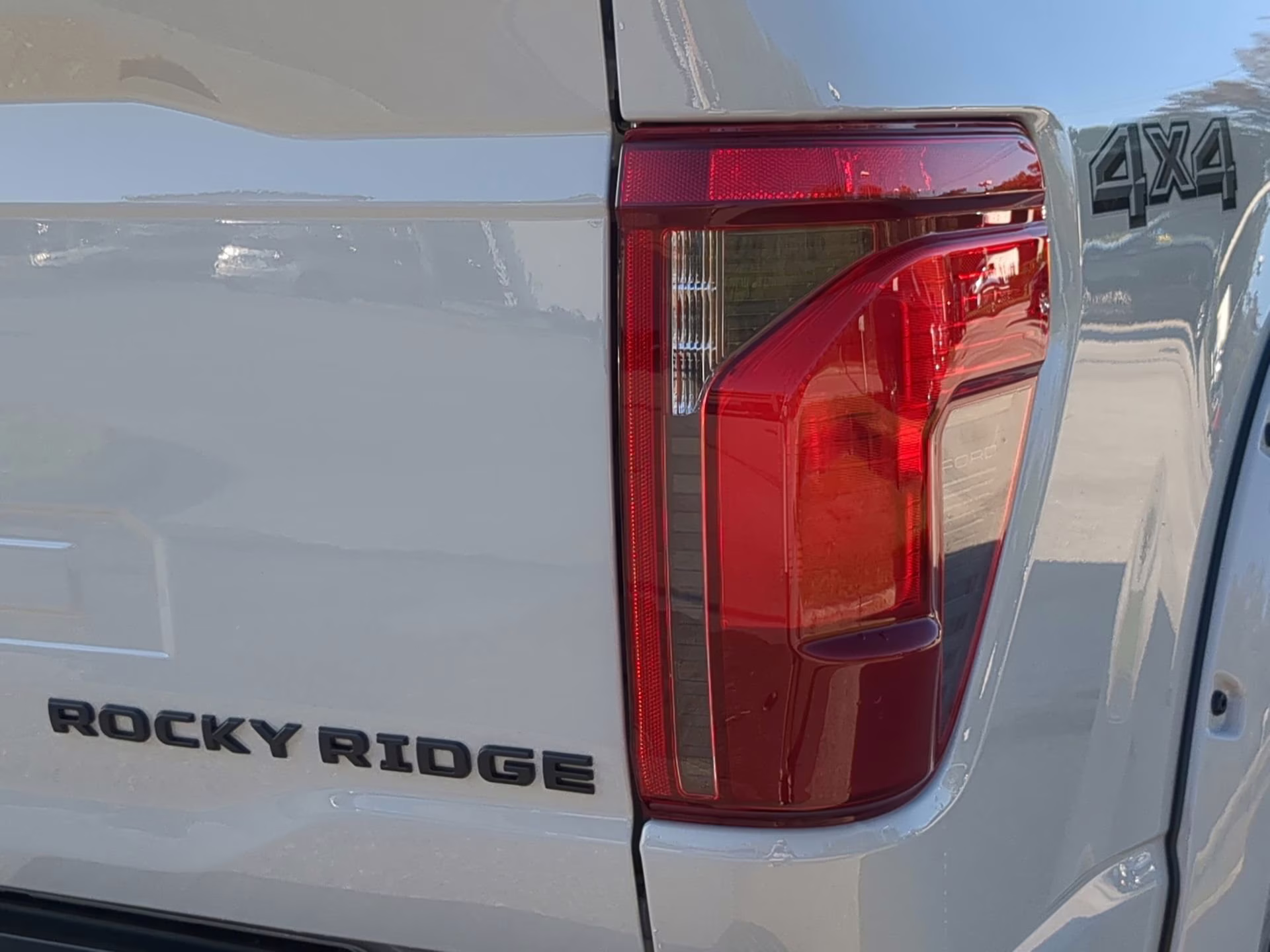 2026 Avalanche Ford F-150 XLT Crew Cab Pickup 4X4 Truck