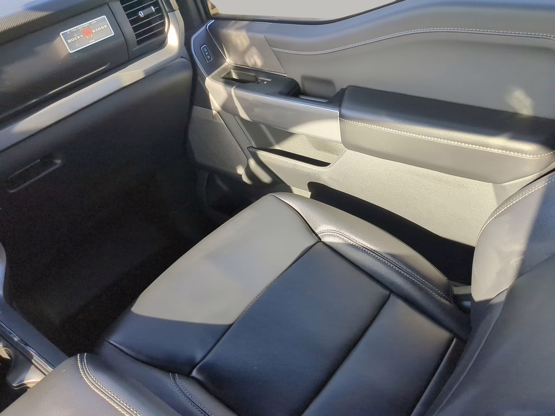 2026 Avalanche Ford F-150 XLT Crew Cab Pickup 4X4 Truck