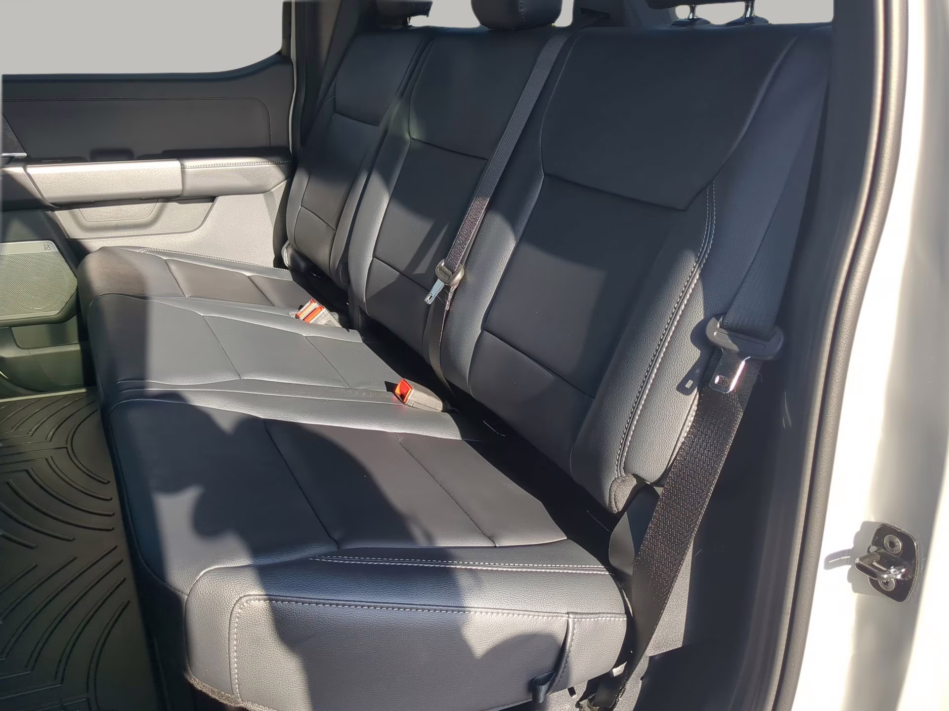 2026 Avalanche Ford F-150 XLT Crew Cab Pickup 4X4 Truck