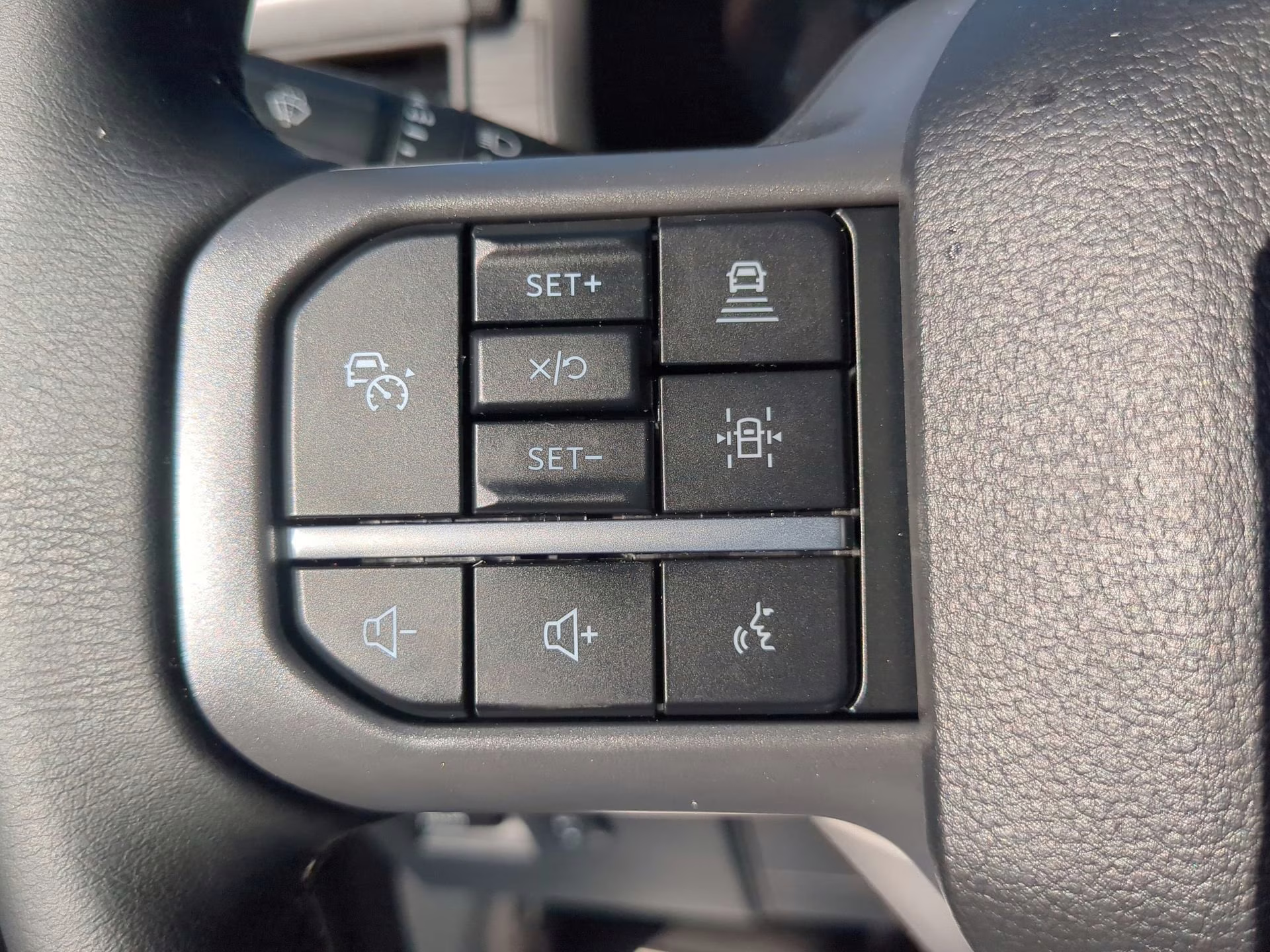 2026 Avalanche Ford F-150 XLT Crew Cab Pickup 4X4 Truck