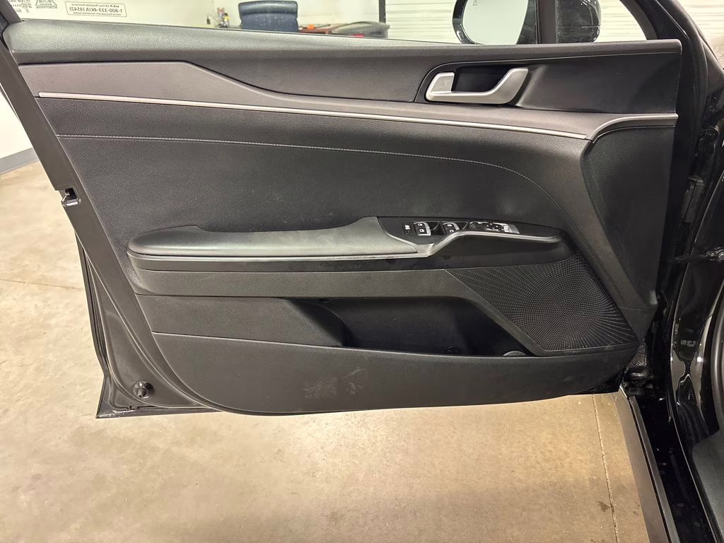 2025 Aurora Black Pearl Kia K5 LXS FWD Sedan