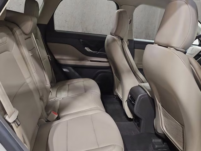 2024 Ceramic Pearl Metallic Tri-Coat Lincoln Corsair Premiere AWD SUV