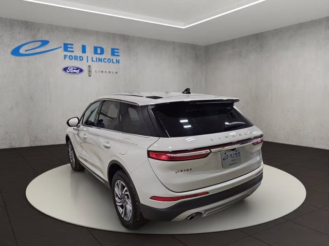 2024 Ceramic Pearl Metallic Tri-Coat Lincoln Corsair Premiere AWD SUV