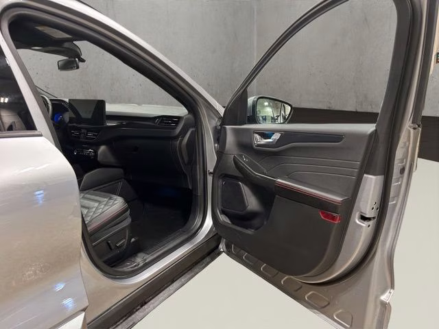 2024 Iconic Silver Metallic Ford Escape Hybrid ST-Line Elite AWD SUV