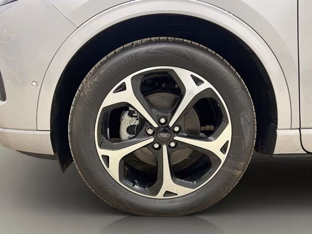 2024 Iconic Silver Metallic Ford Escape Hybrid ST-Line Elite AWD SUV