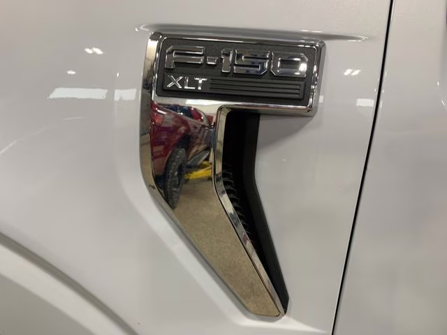 2021 Space White Metallic Ford F-150 XLT 4X4 Truck