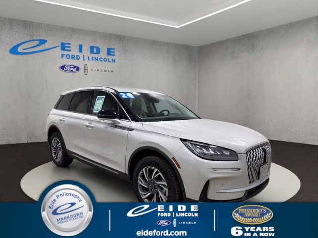 2024 Ceramic Pearl Metallic Tri-Coat Lincoln Corsair Premiere AWD SUV