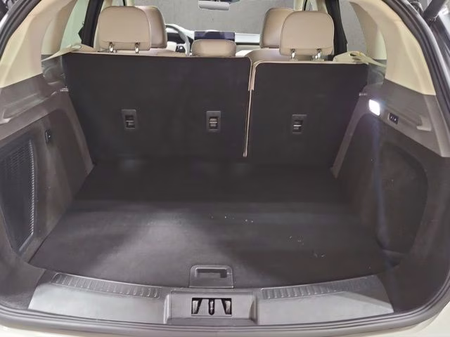 2024 Ceramic Pearl Metallic Tri-Coat Lincoln Corsair Premiere AWD SUV