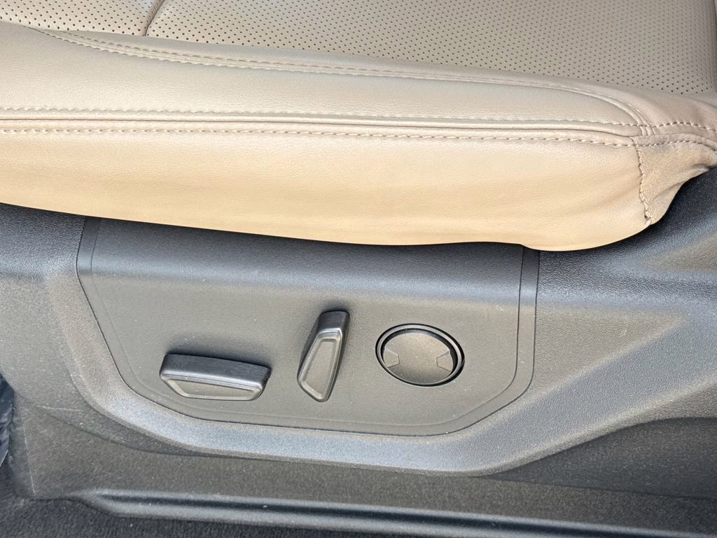 2024 Oxford White Ford Expedition Max XLT 4X4 SUV